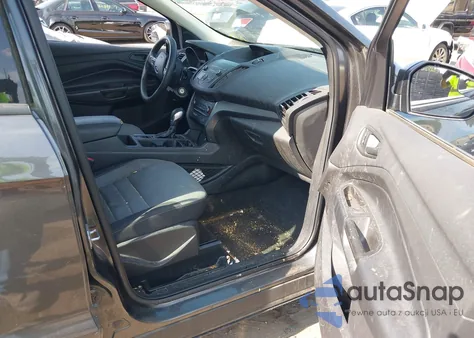 2019 Ford Escape S z USA, uszkodzony, nr VIN 1FMCU0F78KUA83576